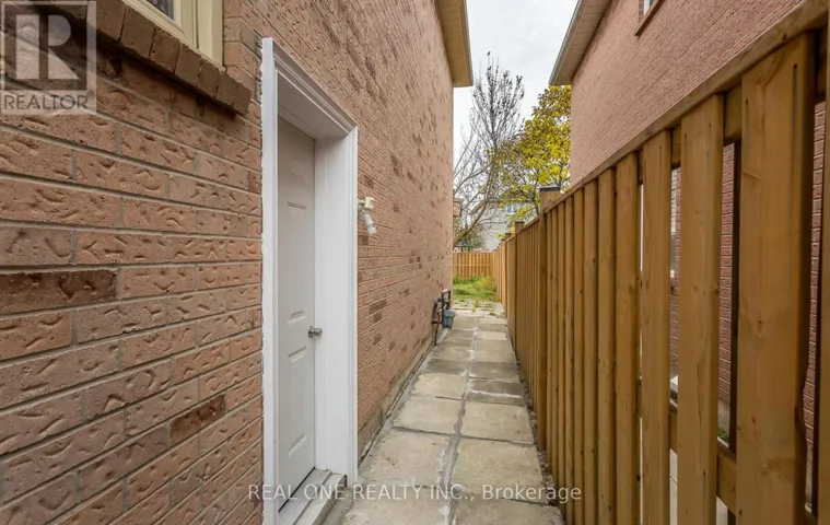 BASEMENT - 5070 RISING STAR COURT, Mississauga (Hurontario), Ontario L5R2W4