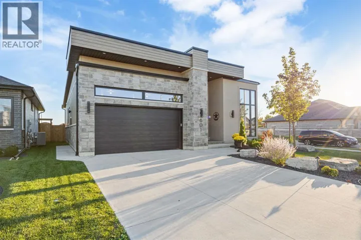 601 MEAD COURT, Sarnia, Ontario N7W0B5