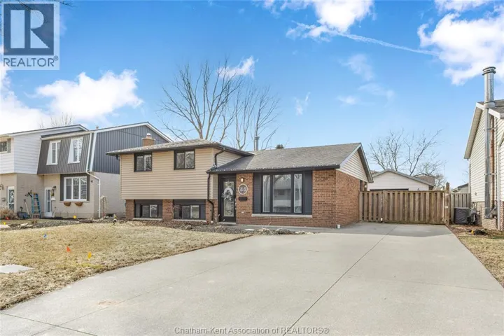 44 ROSSINI CRESCENT, Chatham, Ontario N7L4N3