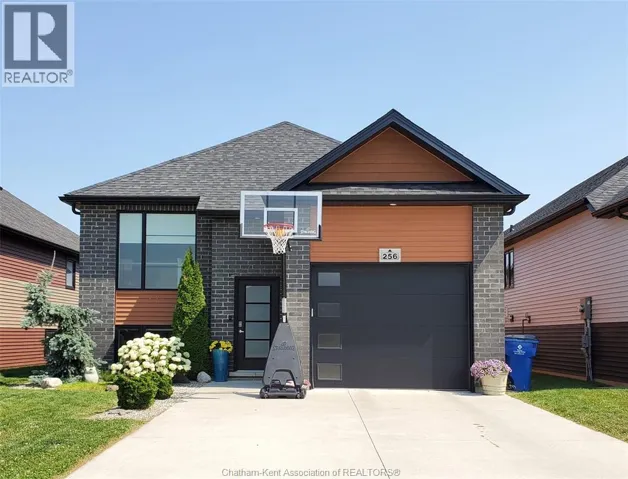 256 Moonstone CRESCENT, Chatham, Ontario N7M0S1