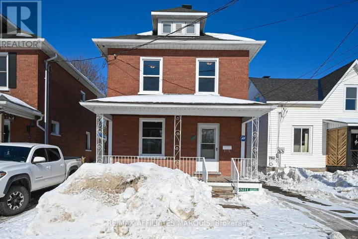 58 WILLIAM STREET W, Smiths Falls, Ontario K7A1N3