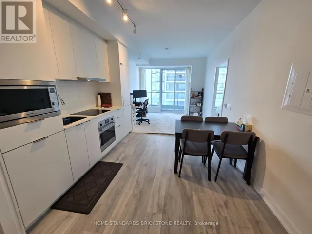 N1306 - 7 GOLDEN LION HEIGHTS, Toronto (Newtonbrook East), Ontario M2M0C1