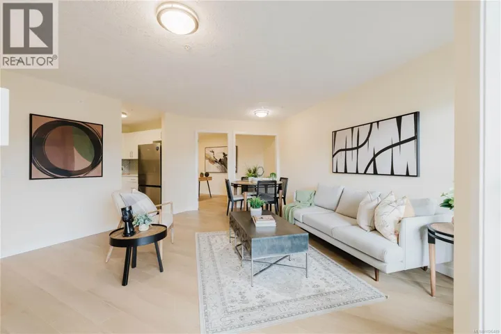 304 689 Bay St, Victoria, British Columbia V8T4M9