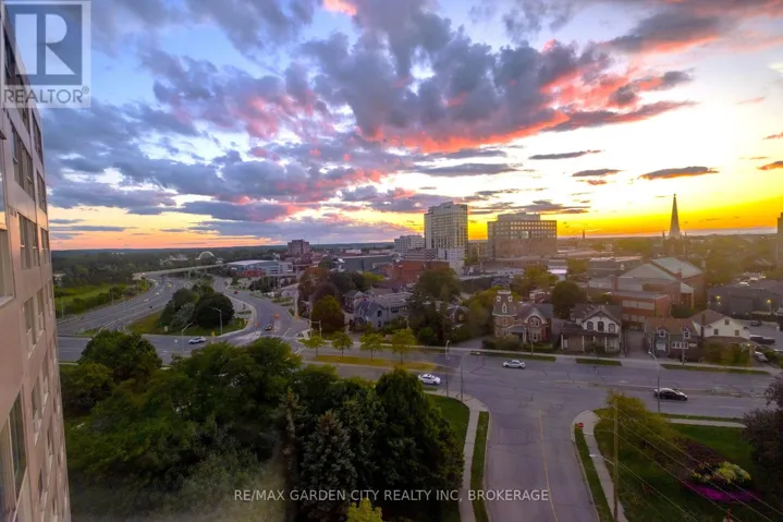 1111 - 7 GALE CRESCENT, St. Catharines (E. Chester), Ontario L2R7M8