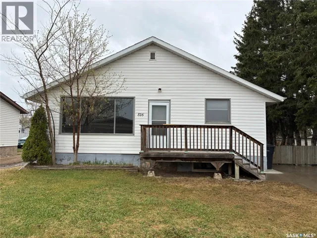 516 3rd STREET W, Meadow Lake, Saskatchewan S9X1H1