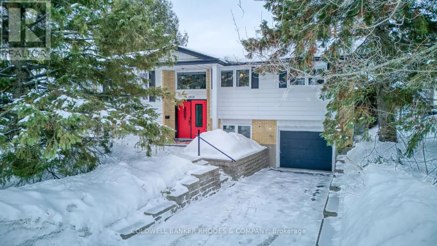 1858 SHAREL DRIVE, Ottawa, Ontario K1H6W4