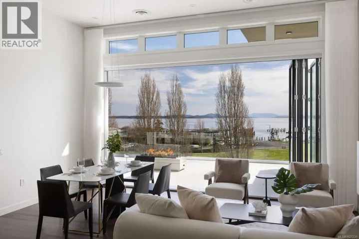 401 9570 Fifth St, Sidney, British Columbia V8L2W5