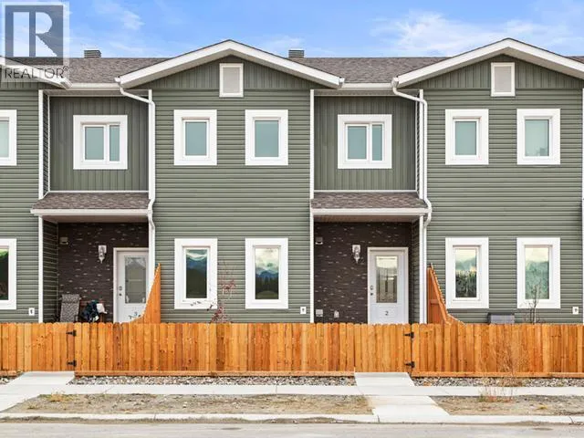 55 WYVERN AVENUE, Whitehorse, Yukon Y1A0T6