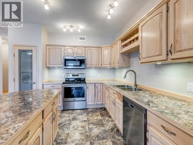 59 WYVERN AVENUE, Whitehorse, Yukon Y1A0T6