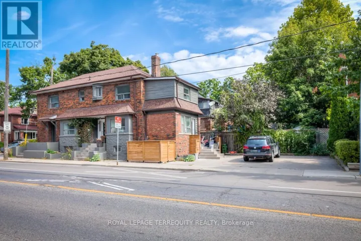 1 - 135 JANE STREET, Toronto (Runnymede-Bloor West Village), Ontario M6S3Y7