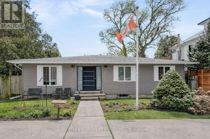 LOWER - 214 MAIN STREET E, Grimsby (Grimsby East), Ontario L3M1P6
