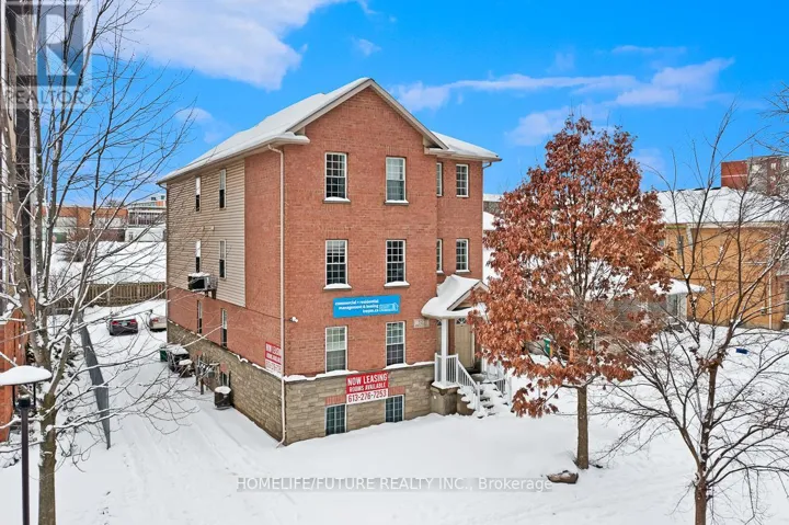 327 SPRUCE STREET, Waterloo, Ontario N2L3M6