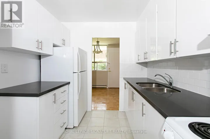 804 - 525 EGLINTON AVENUE E, Toronto (Mount Pleasant East), Ontario M4P1N5