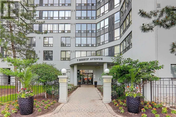 203 - 7 BISHOP AVENUE, Toronto (Newtonbrook East), Ontario M2M4J4