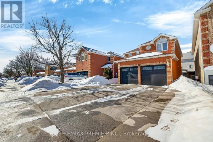 12 BAYVIEW STREET, Brampton (Northwood Park), Ontario L6X4P1