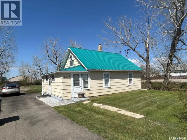 326 Taylor STREET, Bienfait, Saskatchewan S0C0M0