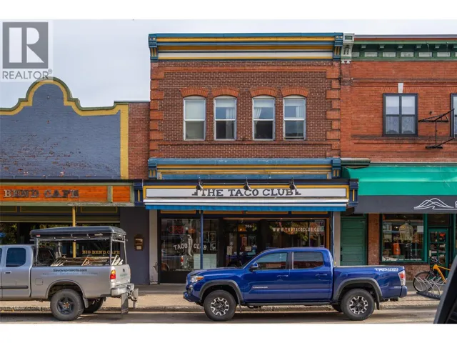 206 Mackenzie Avenue, Revelstoke, British Columbia V0E2S0