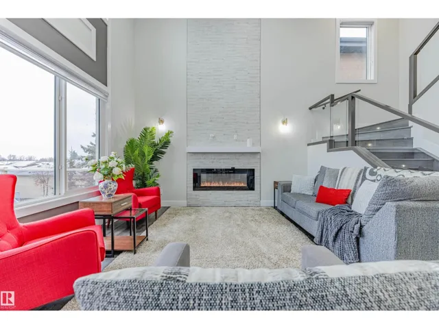 9007 181 AV NW, Edmonton, Alberta T5Z0K1