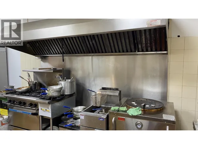 189 W BROADWAY, Vancouver, British Columbia V5Y1P4