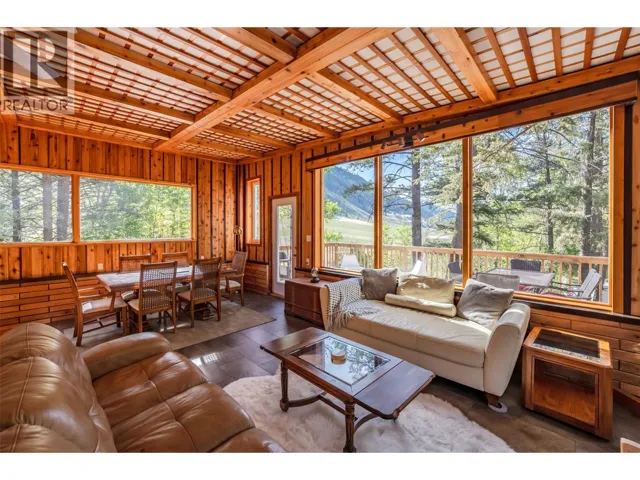 2636 11 Street, Olalla, British Columbia V0X1N6