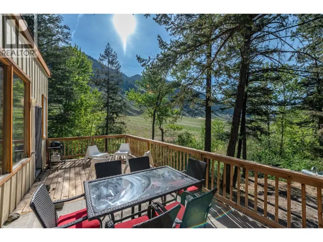 2636 11 Street, Olalla, British Columbia V0X1N6