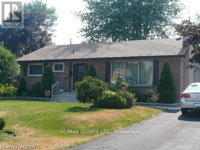 42 FOURTH AVENUE, Quinte West (Trenton Ward), Ontario K8V5H7