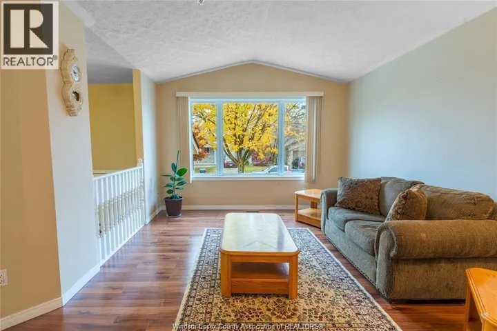 4012 ACORN Unit# UPPER, Windsor, Ontario N8W5R2