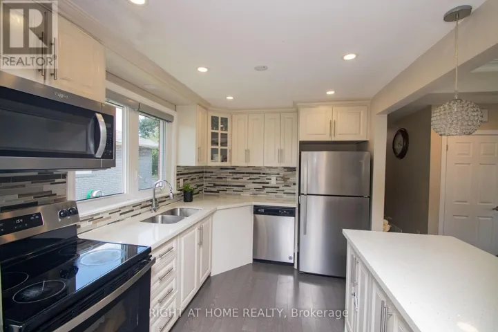 65 BRIDGENORTH CRESCENT, Toronto (Thistletown-Beaumonde Heights), Ontario M9V2M5