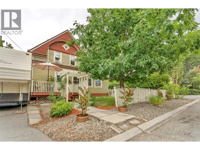 494 Young Street, Penticton, British Columbia V2A5T1