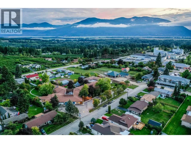 1909 Ash Street, Creston, British Columbia V0B1G5