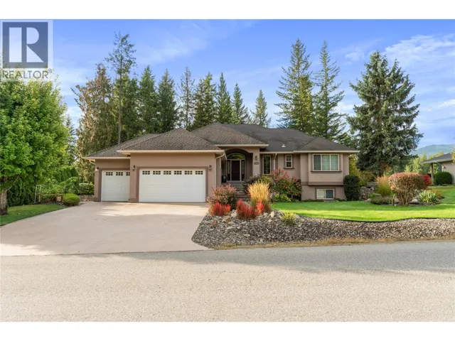 2706 Golf Course Drive, Blind Bay, British Columbia V0E1H2