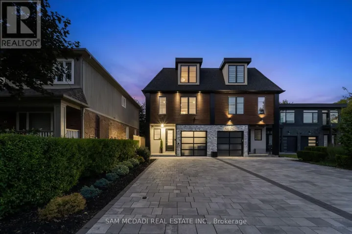 11B MAPLE AVENUE N, Mississauga (Port Credit), Ontario L5H2R9