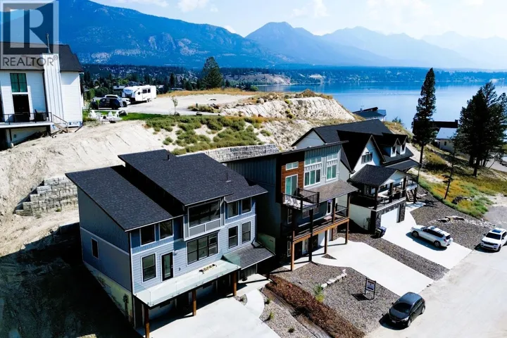 746 TAYNTON Drive, Invermere, British Columbia V0A1K4