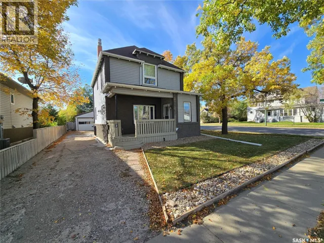 2 Prairie AVENUE, Weyburn, Saskatchewan S4H0L1