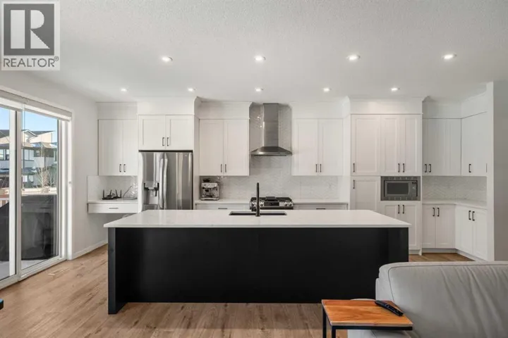 40 West Grove Link SW, Calgary, Alberta T3H6E3