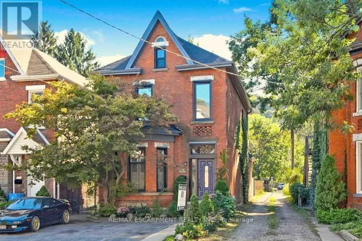 134 STINSON STREET, Hamilton (Stinson), Ontario L8N1S6