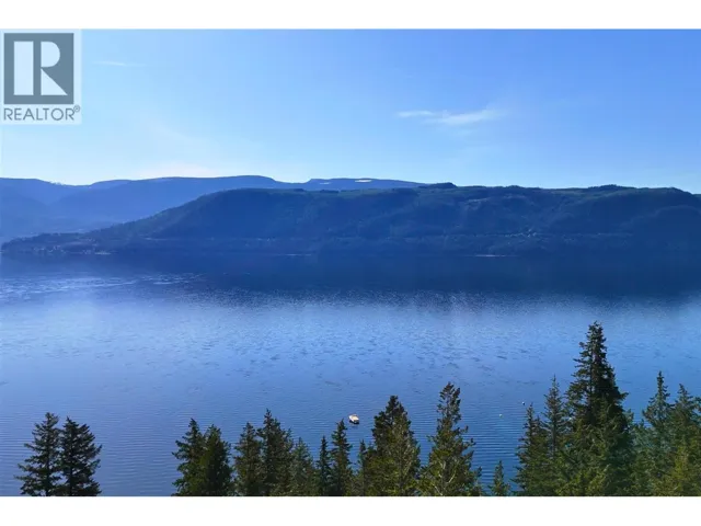 Sunnybrae Canoe Point Road, Tappen, British Columbia V0E2X0