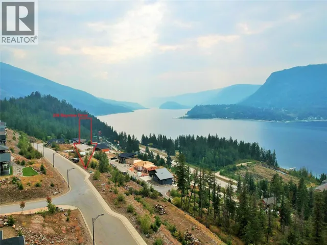 238 Bayview Drive, Sicamous, British Columbia V0E2V2