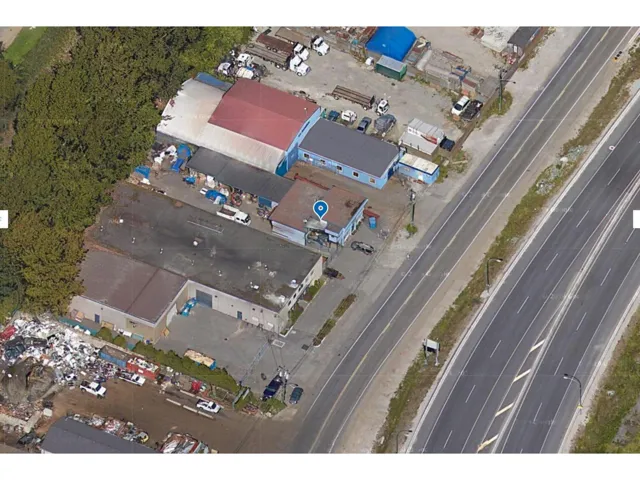 12205 INDUSTRIAL ROAD, Surrey, British Columbia V3V3S1