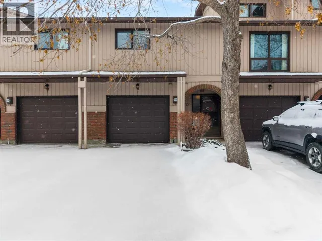 12 Canterbury Gardens SW, Calgary, Alberta T2W2S9