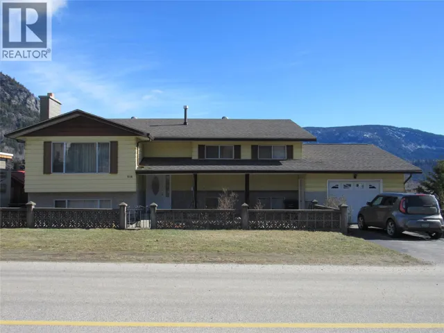 519 10th Avenue, Castlegar, British Columbia V1N1K6