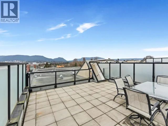 PH12 2150 E HASTINGS STREET, Vancouver, British Columbia V5L0A5