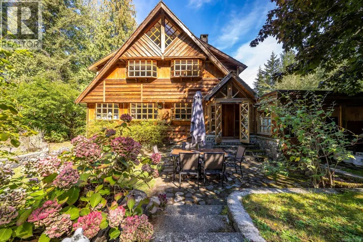 6300 Anderson Dr, Hornby Island, British Columbia V0R1Z0