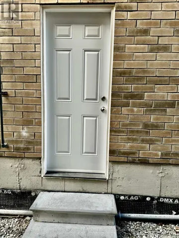 BSMT - 1121 CAMEO STREET, Pickering, Ontario L1X0L7