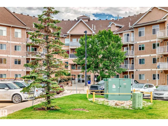 #424 4312 139 AV NW, Edmonton, Alberta T5Y3J4