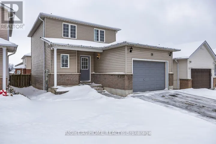 19 BROOKING STREET, Clarington (Bowmanville), Ontario L1C5J3