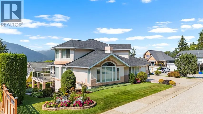 1113 Westridge Street, Creston, British Columbia V0B1G6