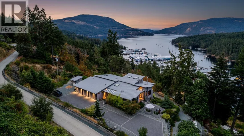 6088 Genoa Bay Rd, Duncan, British Columbia V9L5Y5