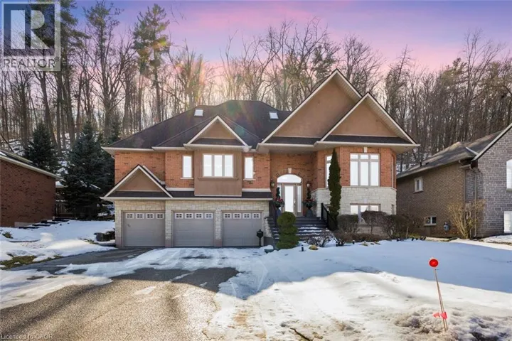 130 DORCHESTER Drive, Grimsby, Ontario L3M1A8