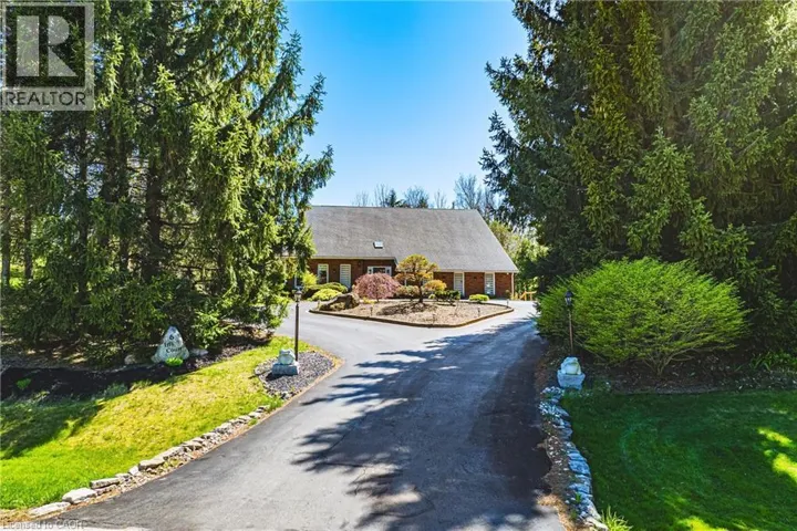6 IRIS Court, Carlisle, Ontario L0R1H3